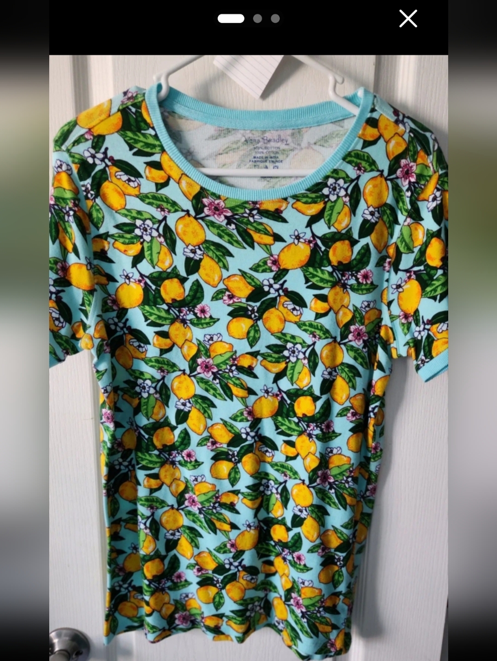 ☆SALE PRELOVED VERA BRADLEY SIZE MEDIUM Yellow Lemon Floral Tee on Light Blue